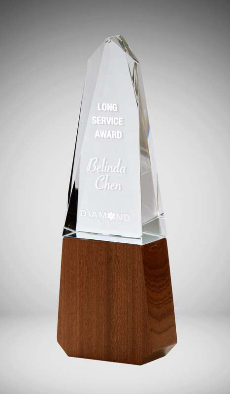 Kristall/Holzpyramide – Rot/Braunes Holz