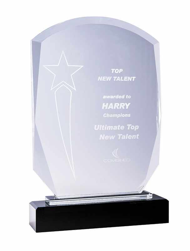 Königliche Kristallurne