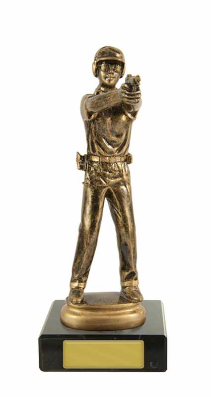 Pistolenschütze F. auf der Basis