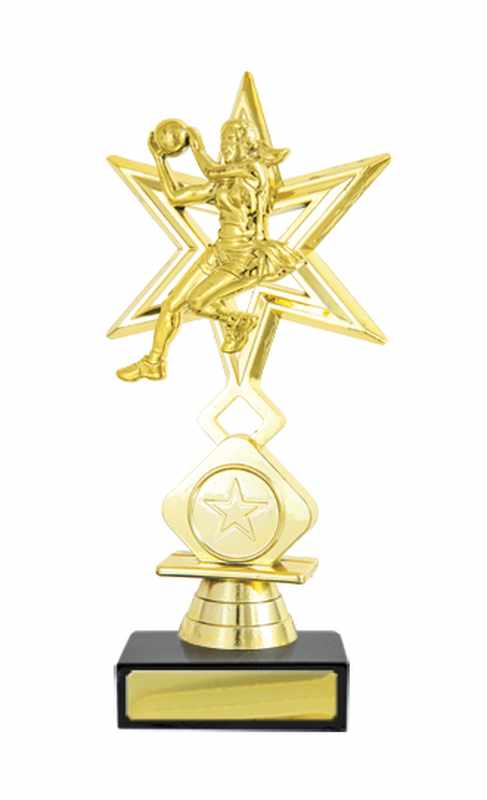 Korbball-Figur auf Säule