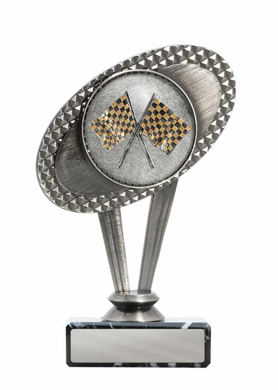 Metall-Motorsportmotiv auf Sockel